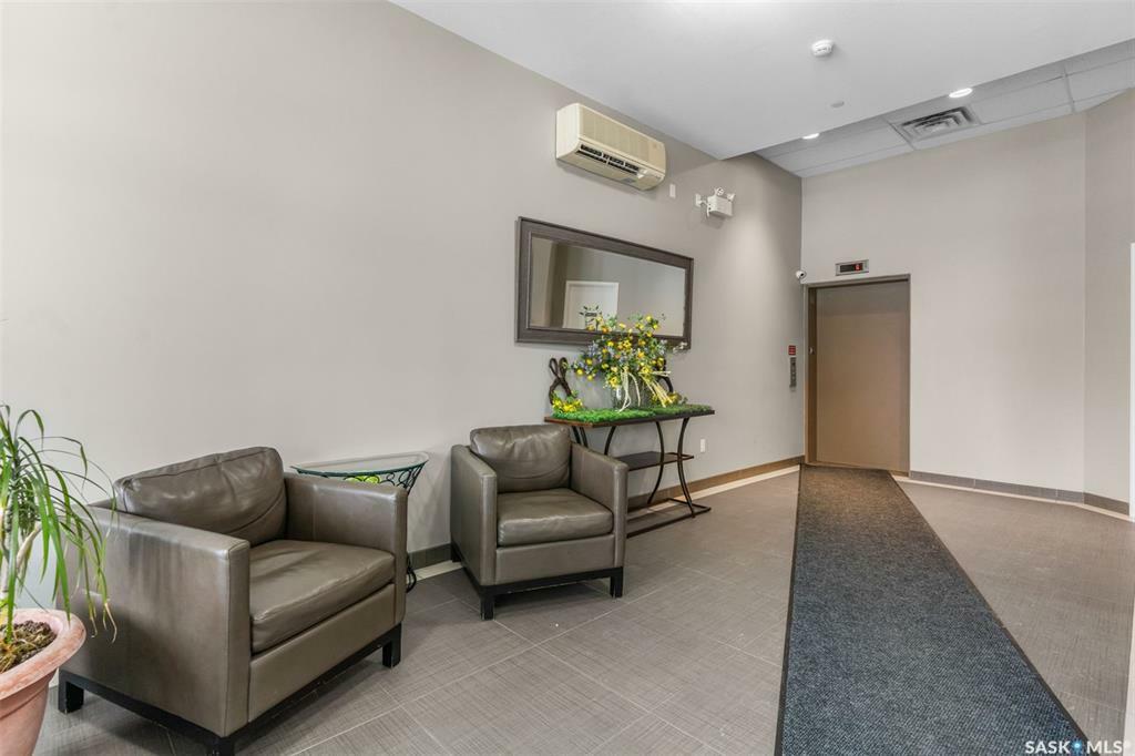 Property Photo:  227 Pinehouse Drive 206  SK S7K 4W9 