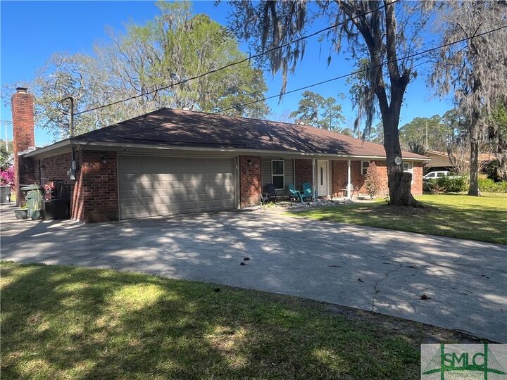 Property Photo: 411 Woodland Drive GA 31313