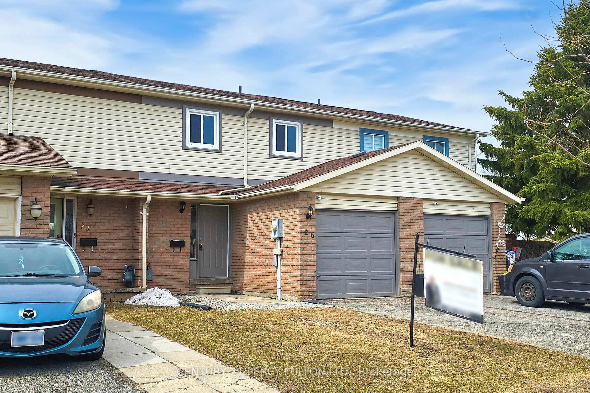 Property Photo: 26 Dickens Drive ON L4N 5J9