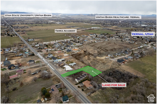 Property Photo: 723 S 2500 W UT 84078