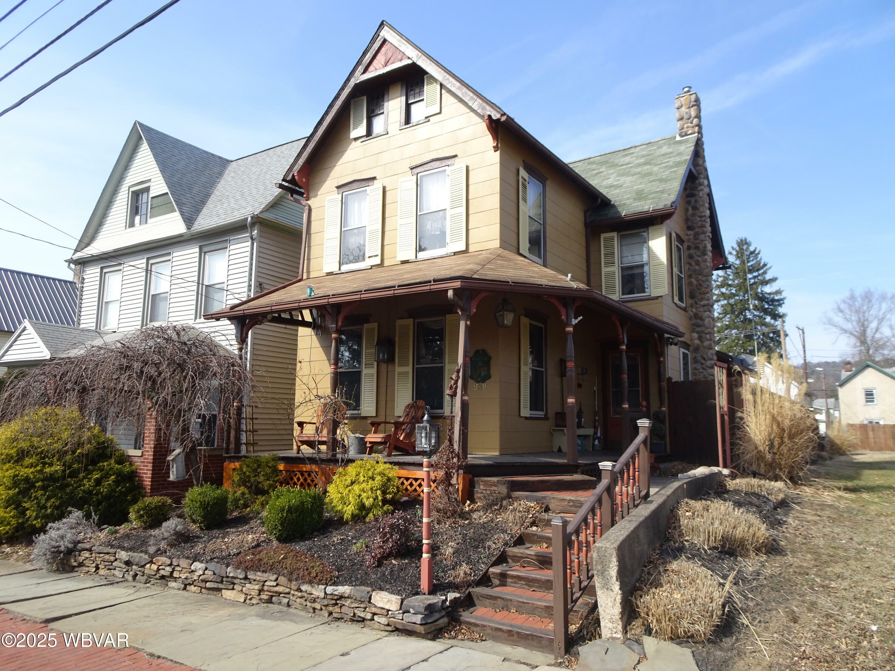 Property Photo: 239 Washington Boulevard PA 17701