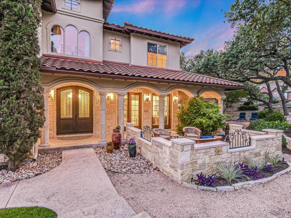 Property Photo:  3205 Hayden Bend  TX 78738 