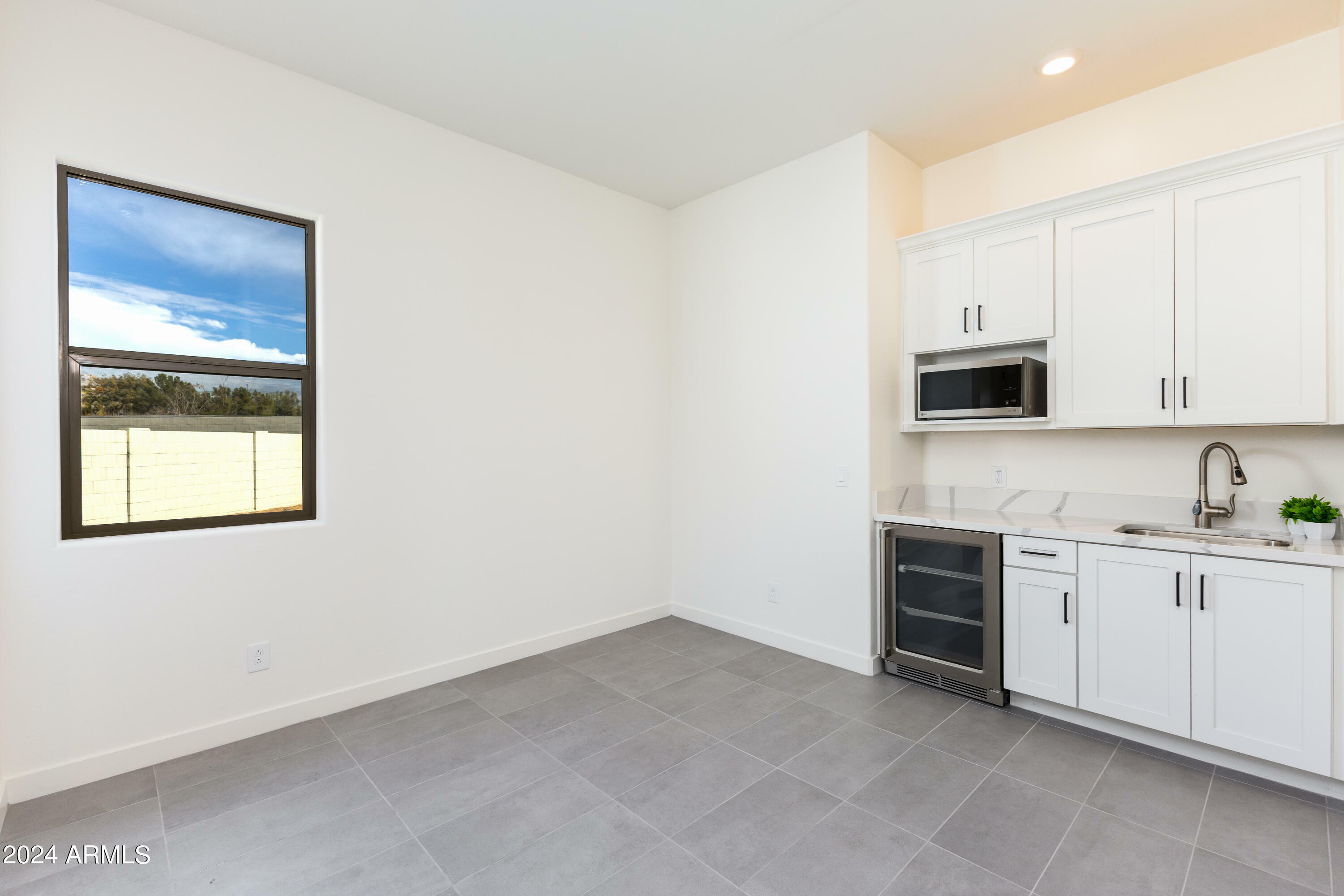 Property Photo: 14407 N 75th Drive AZ 85381