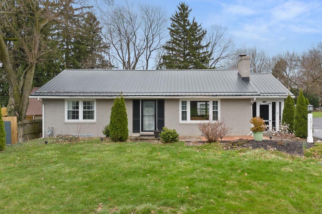 Property Photo: 1013 Broad St OH 44805