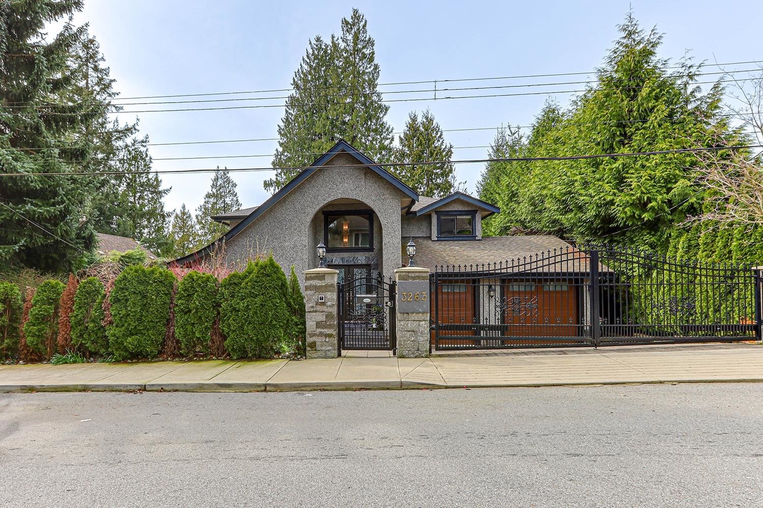 Property Photo: 3263 Norwood Avenue BC V7N 3P2