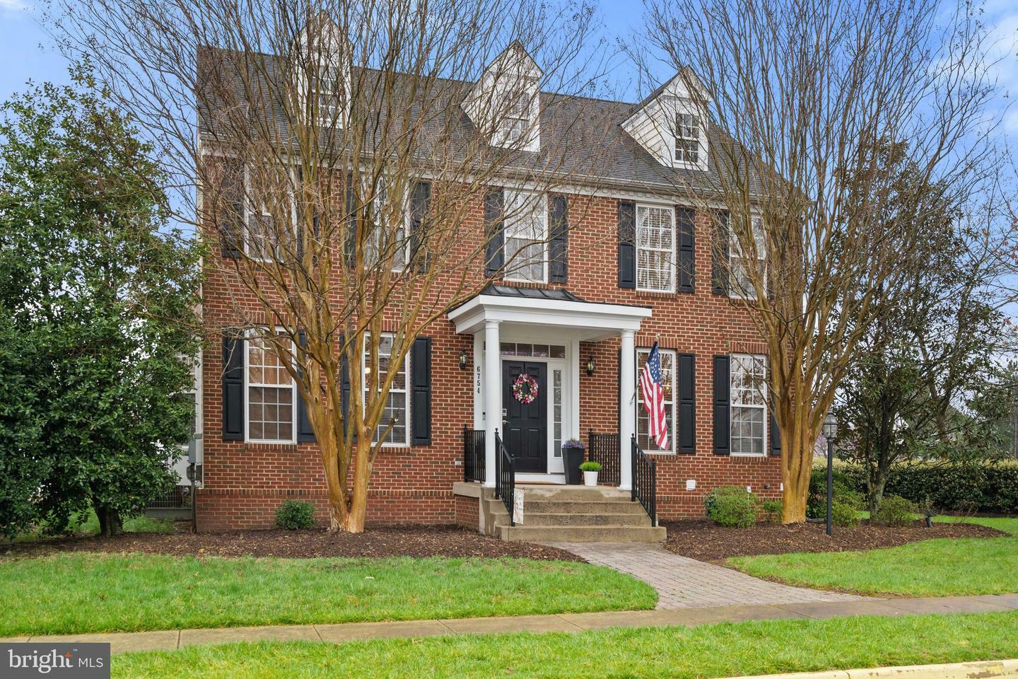 Property Photo: 6754 Stapleton Place VA 20155