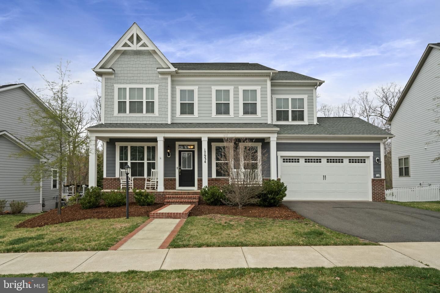 Property Photo: 17934 Woods View Drive VA 22026