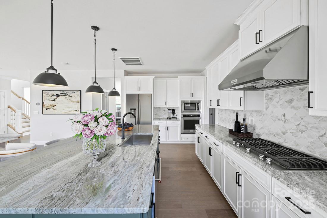 Property Photo: 7113 Fowley Road 0336 NC 28269