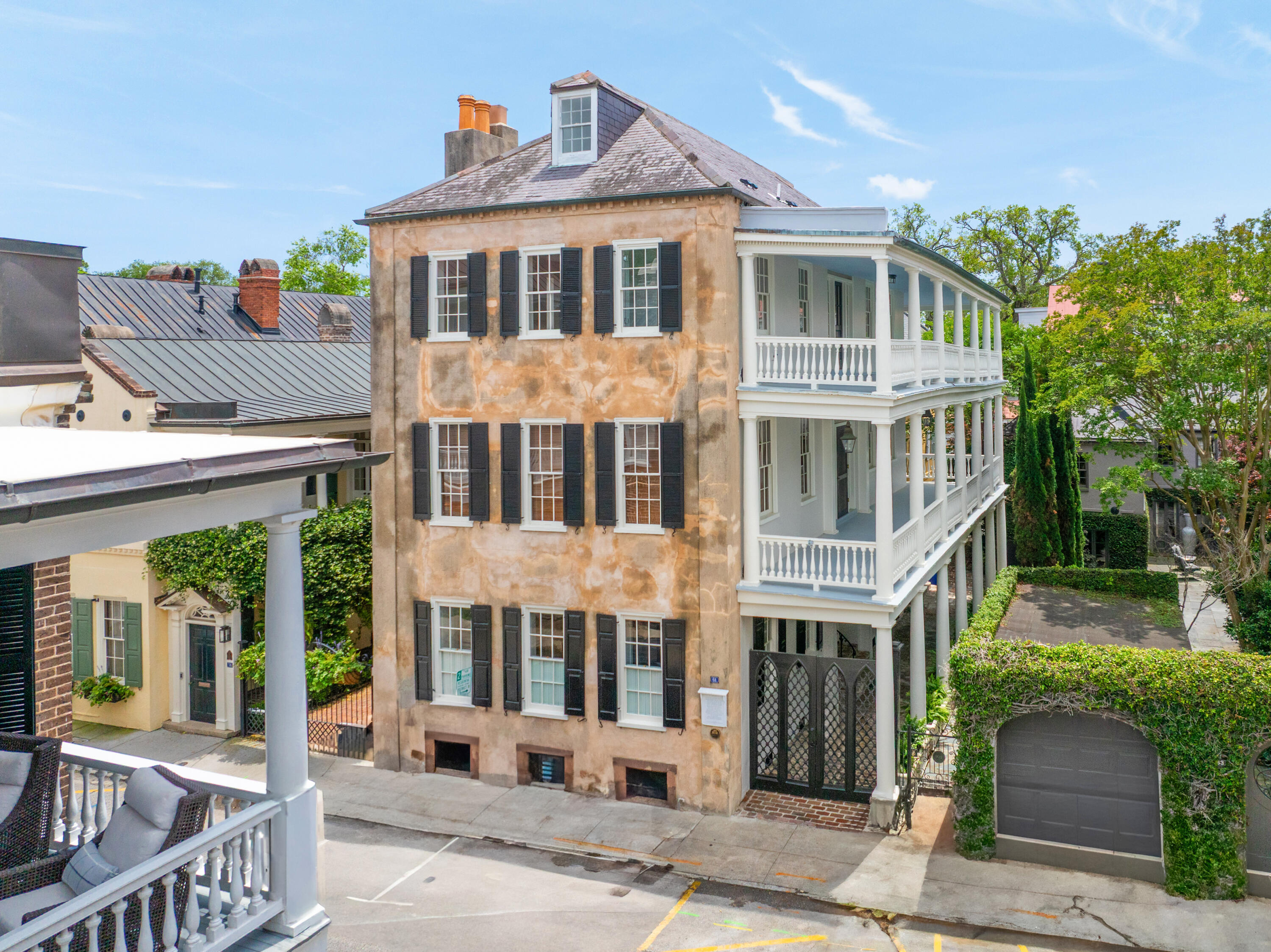 Property Photo: 61 Tradd Street SC 29401