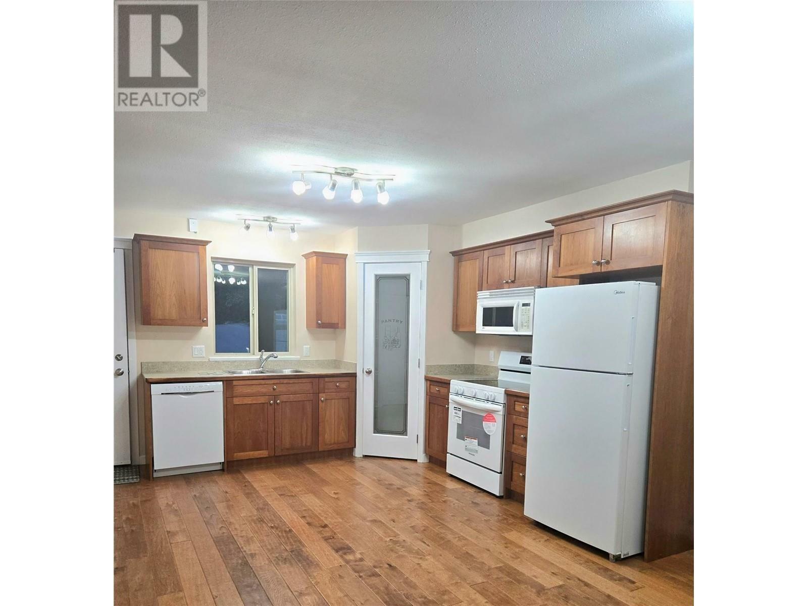 Photo de la propriété: 781 2 Street Southeast 203 BC V1E 0B9