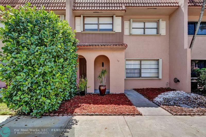 Property Photo: 58 Matador Ln FL 33324