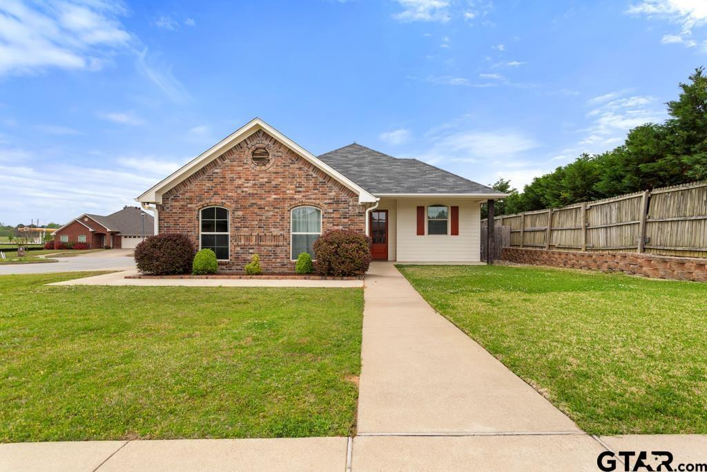 Property Photo: 7285 Rockpoint Cir TX 75703