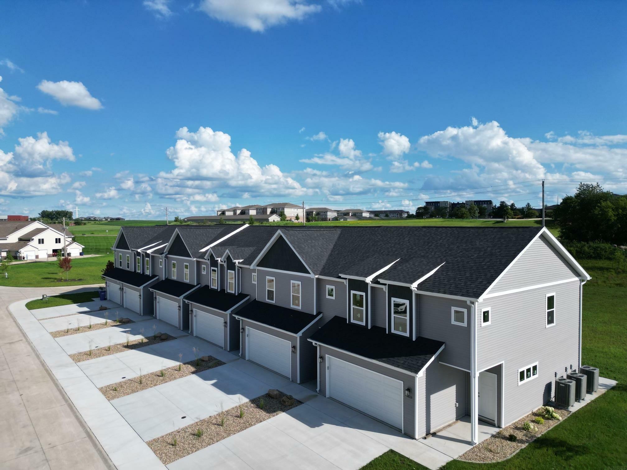 4323 Spruce Creek Drive  Cedar Falls IA 50613 photo