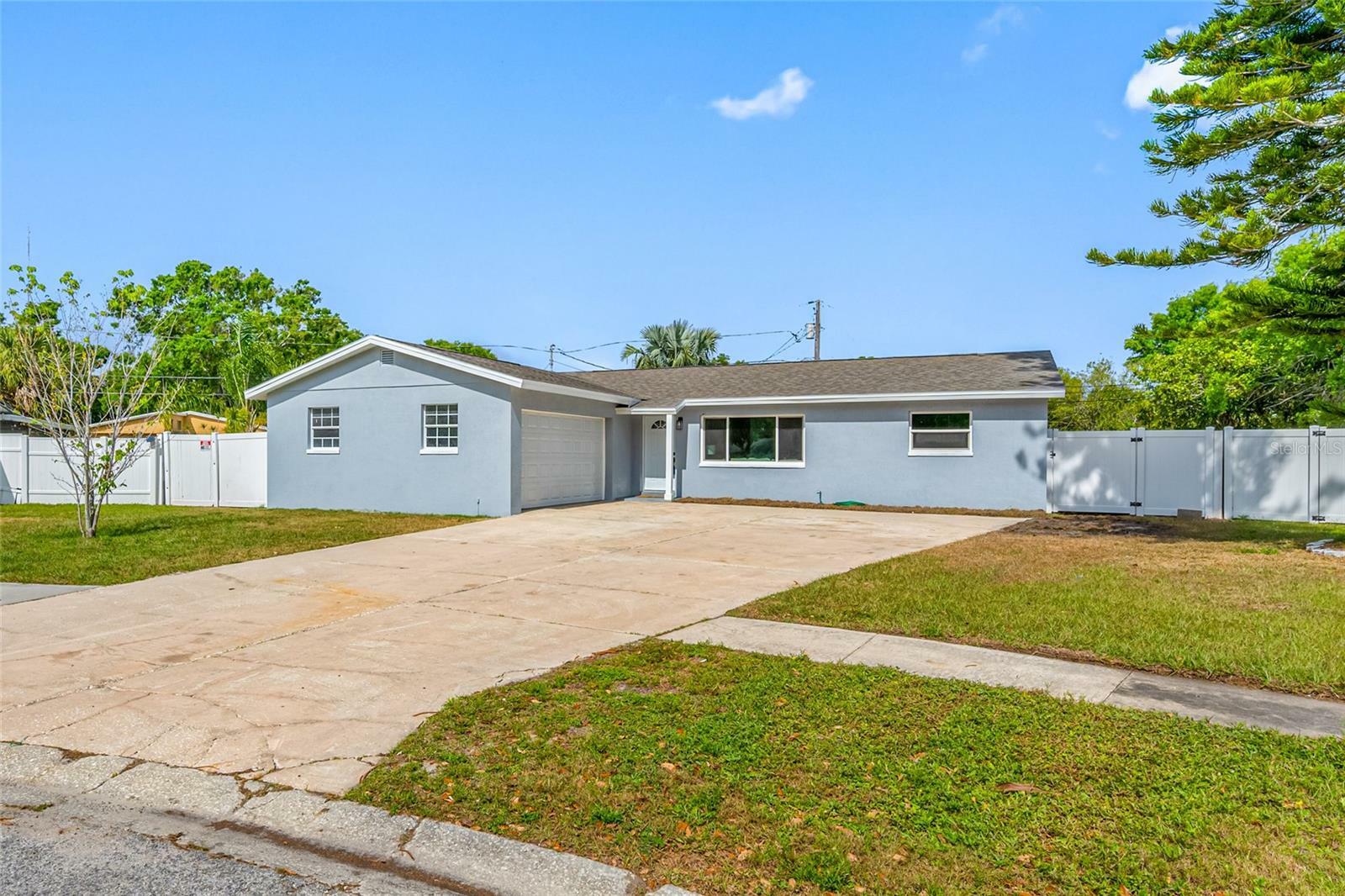 8409 Lantana Drive  Seminole FL 33777 photo