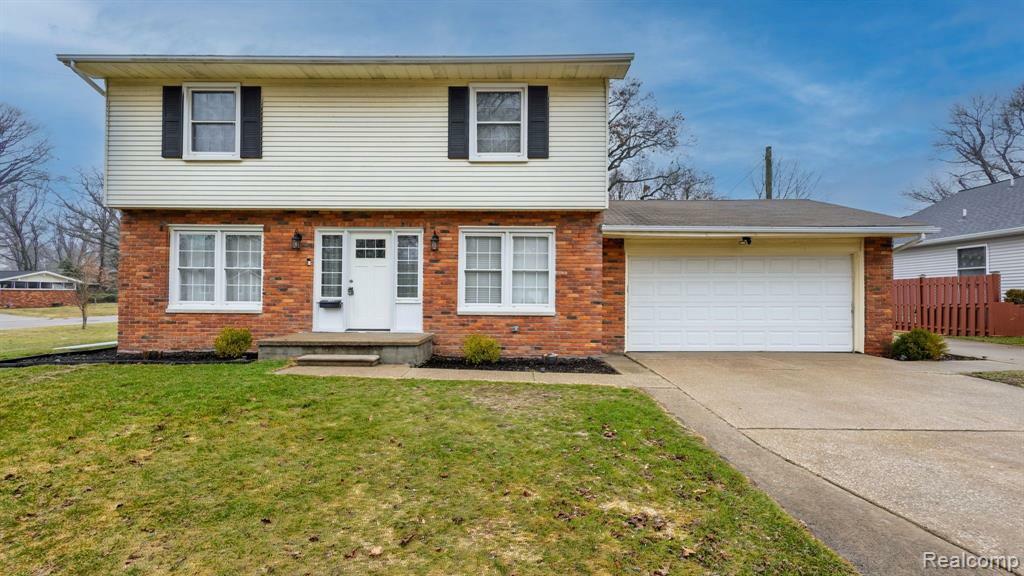 Property Photo: 817 Florida Avenue MI 48060 2100