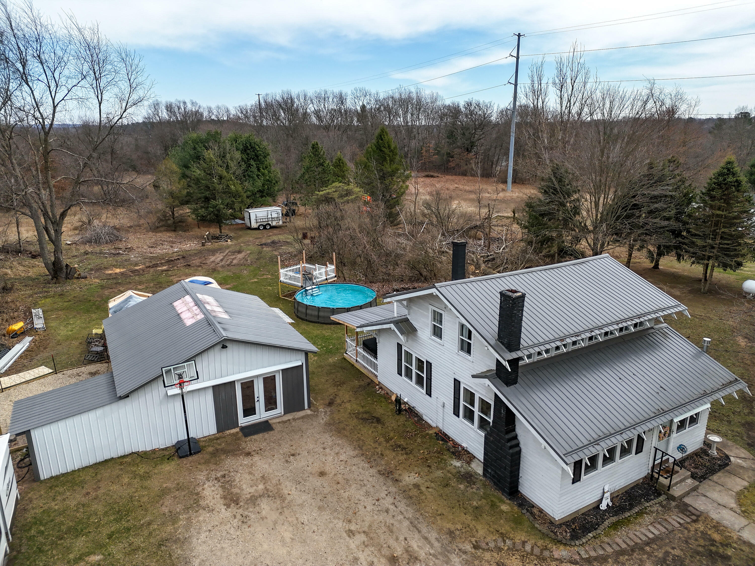 Property Photo: 704 Cooper St MI 49337