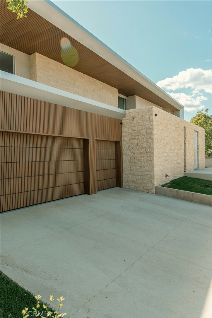 Property Photo: 4442 Estrondo Drive CA 91436