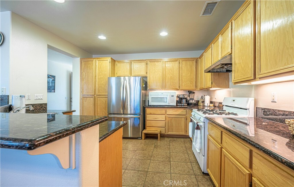 Property Photo: 43660 32nd Street E CA 93535