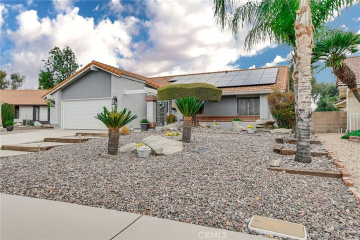 Property Photo: 1270 Sequoia Circle CA 92545