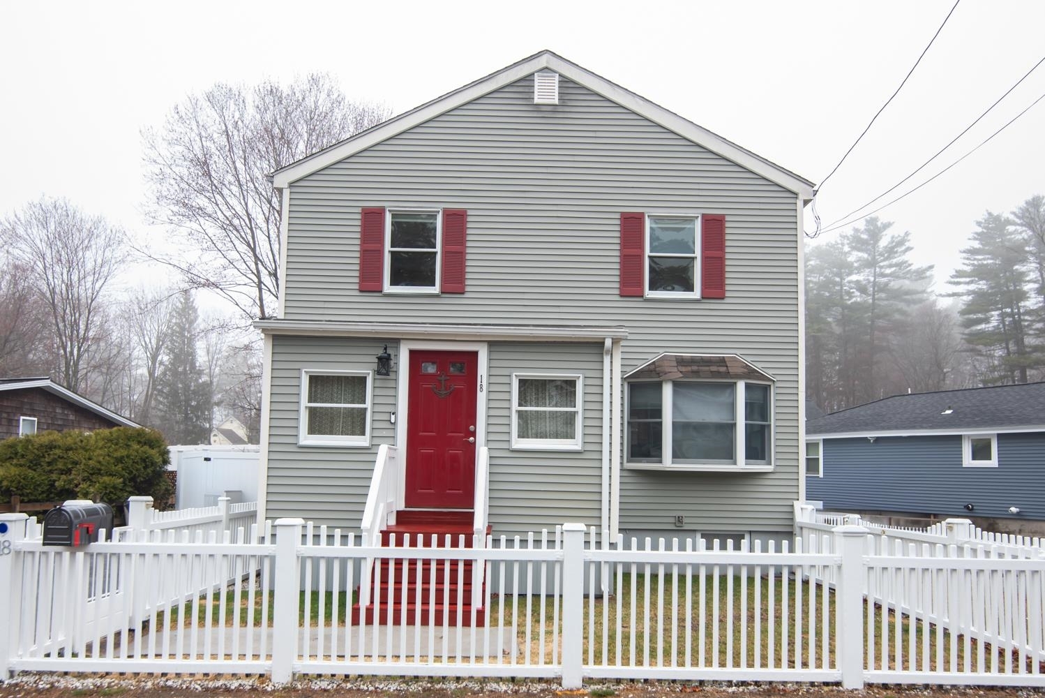 18 Field Avenue  Salem NH 03079 photo