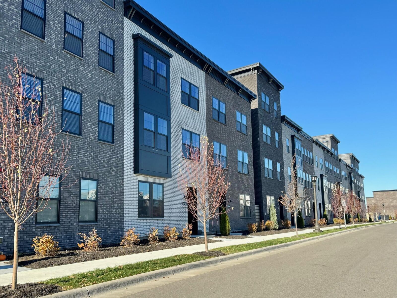 Property Photo:  906 Woodlawn Avenue C  MN 55116 