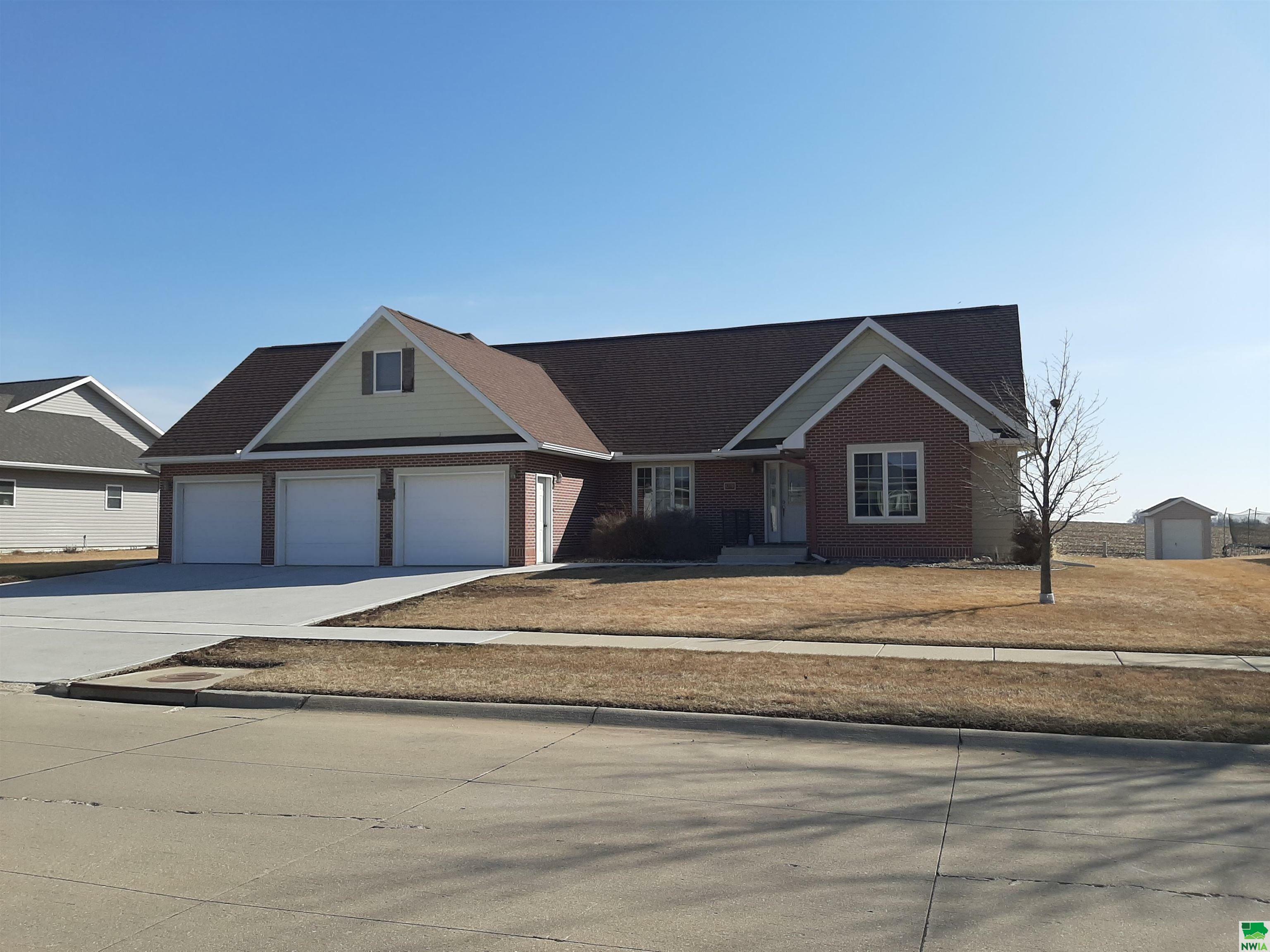 Property Photo: 1278 16th Ave SE IA 51031