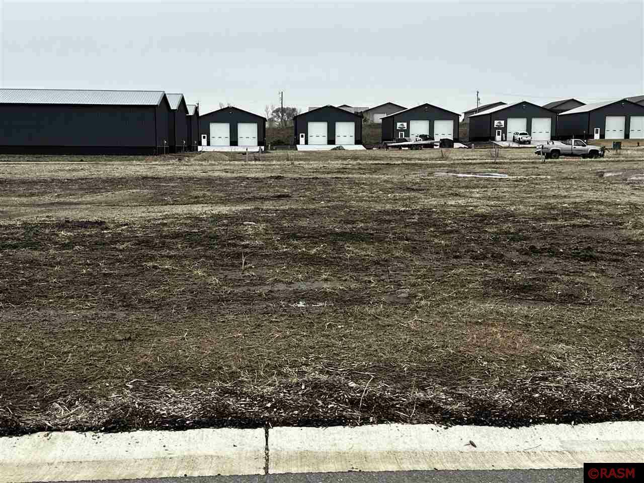 Property Photo:  334 Collin Drive  MN 56021 