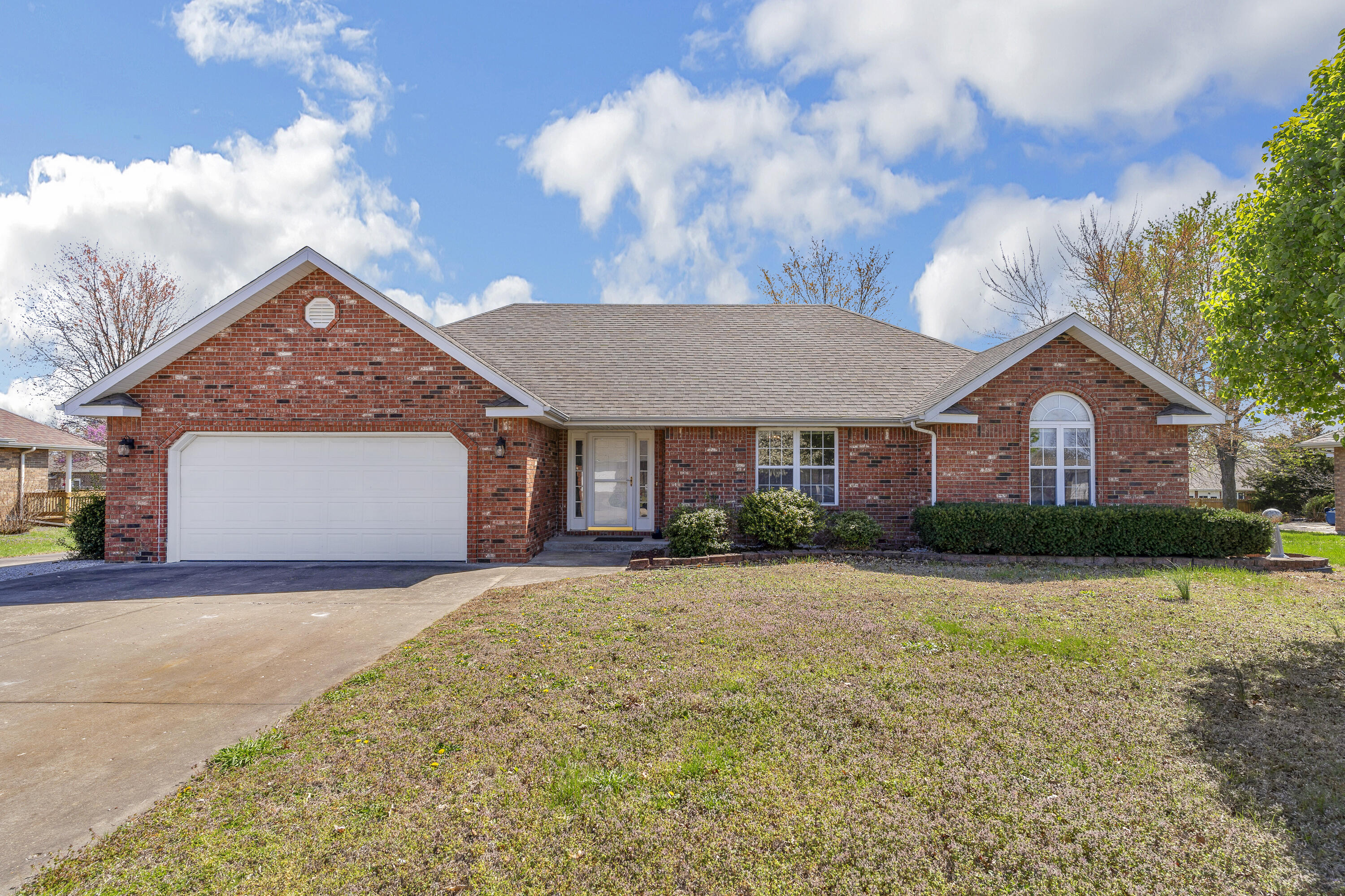 Property Photo:  2380 W Cambridge Street  MO 65613 