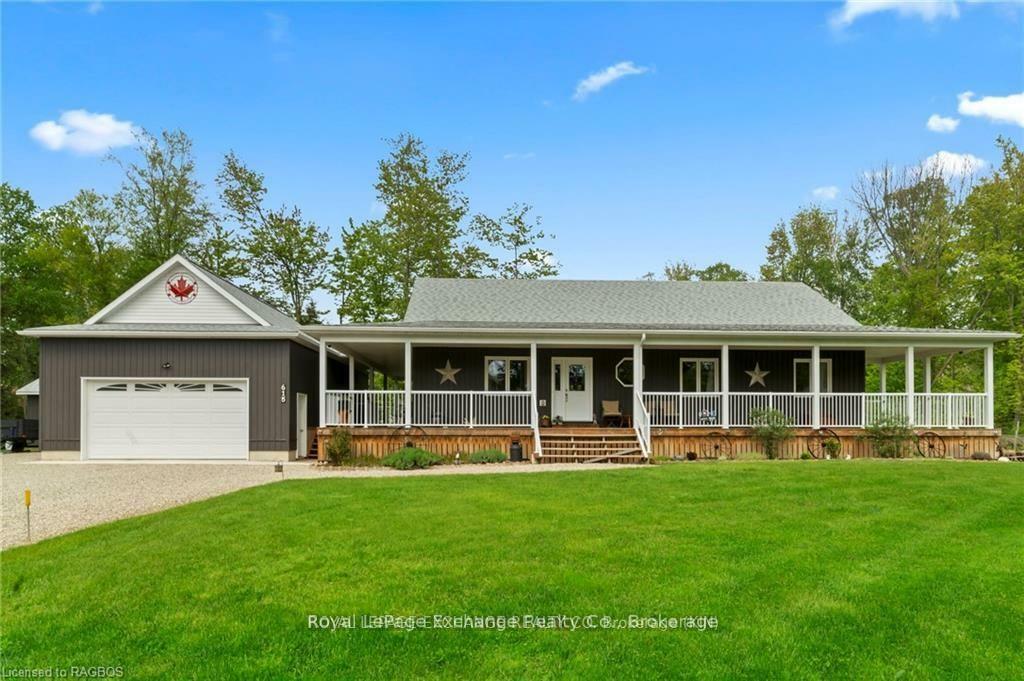 Property Photo: 615 Cayuga Crescent ON N2Z 2X3