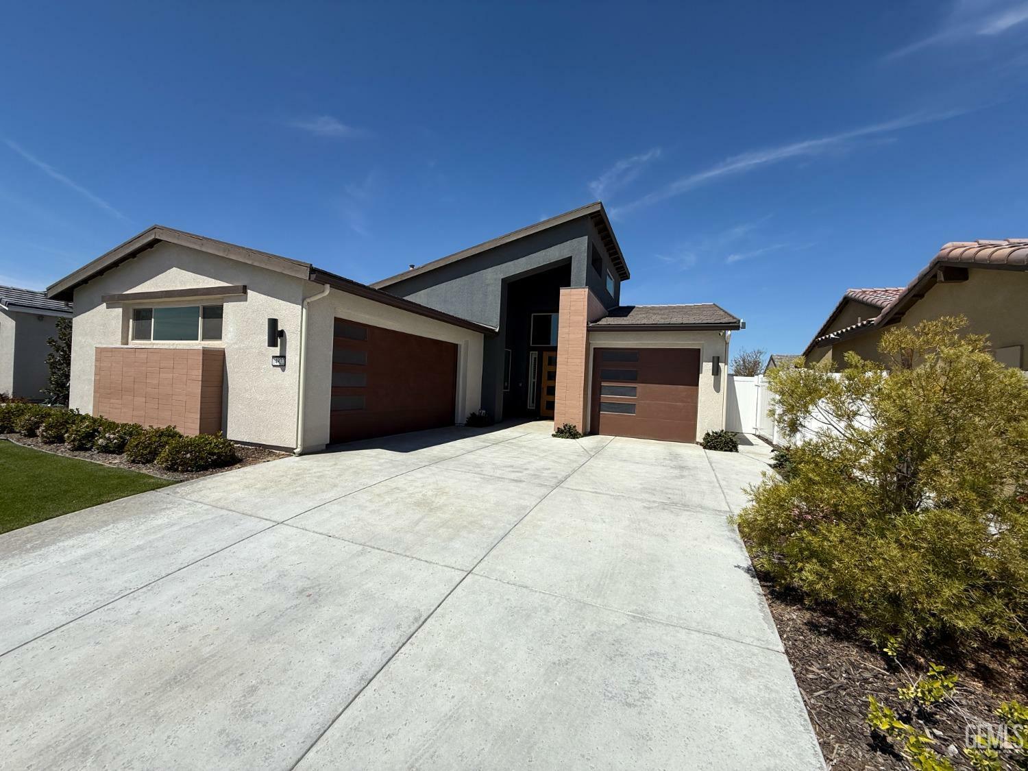 14822 Pemberley Passage Avenue  Bakersfield CA 93311 photo
