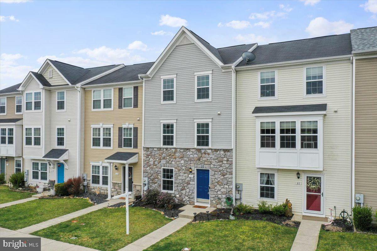 Property Photo: 77 Private Court WV 25413