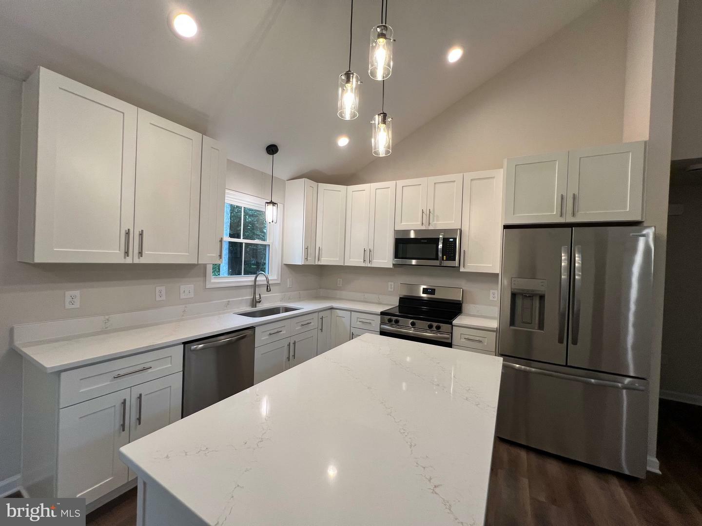 Property Photo: 605 Shorewood Drive VA 22443