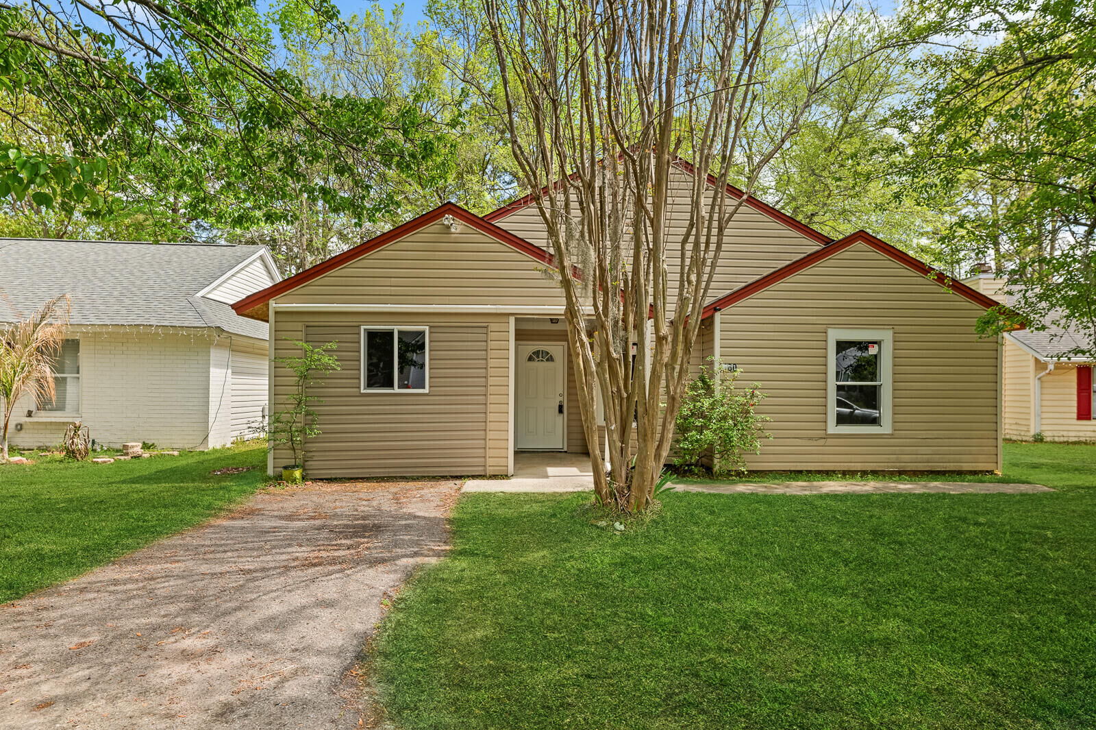 Property Photo: 160 Mickler Drive SC 29456