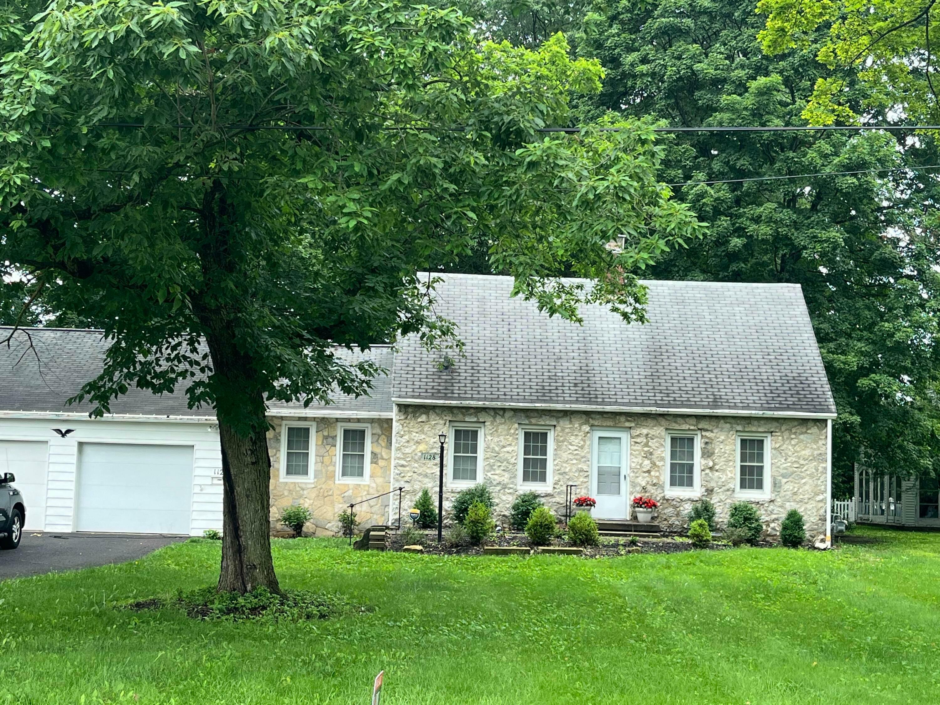 Property Photo: 1128 Granville Road OH 43055