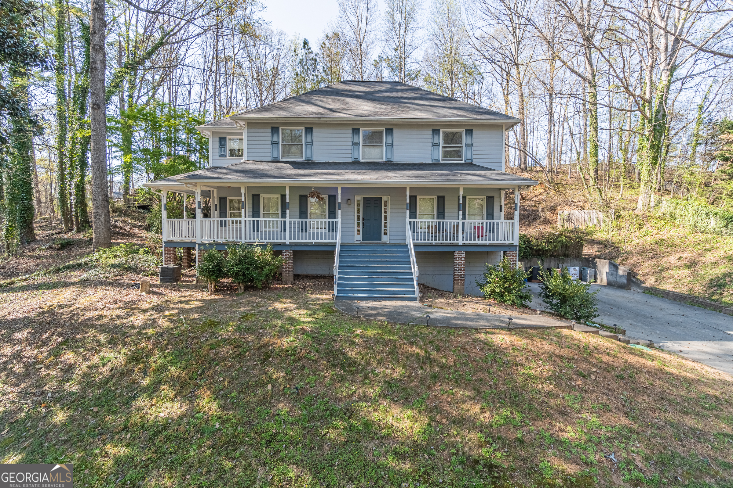 Property Photo: 2887 Swarthmore Drive GA 30044