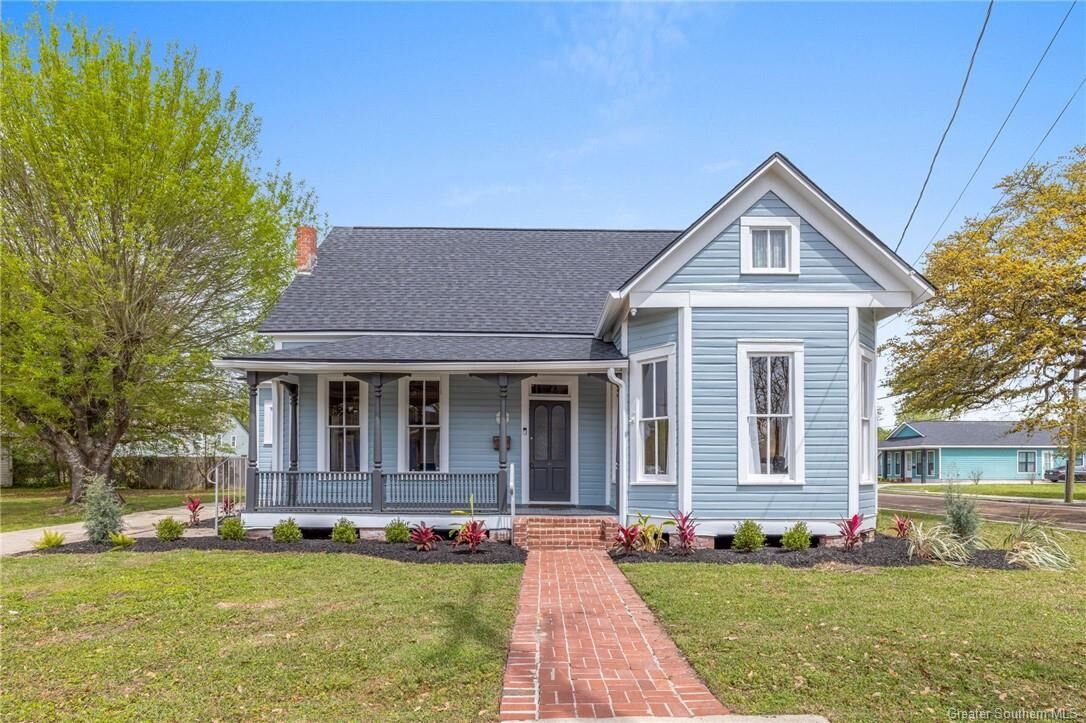 Property Photo: 727 Pine Street LA 70601