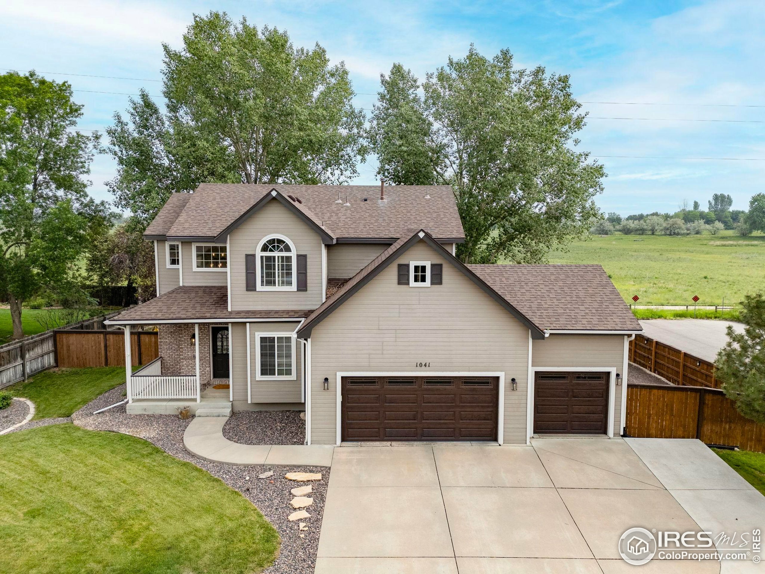 Property Photo: 1041 Wisteria Dr CO 80538
