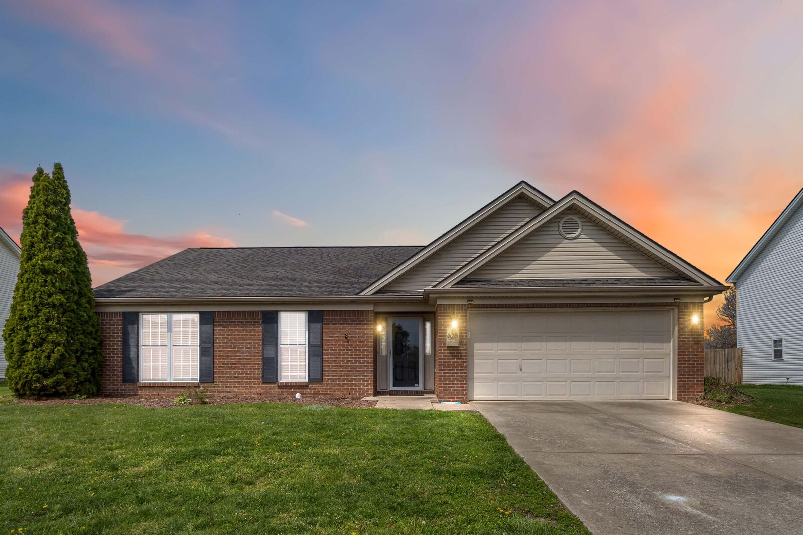 Property Photo: 628 Leverton Place KY 40475