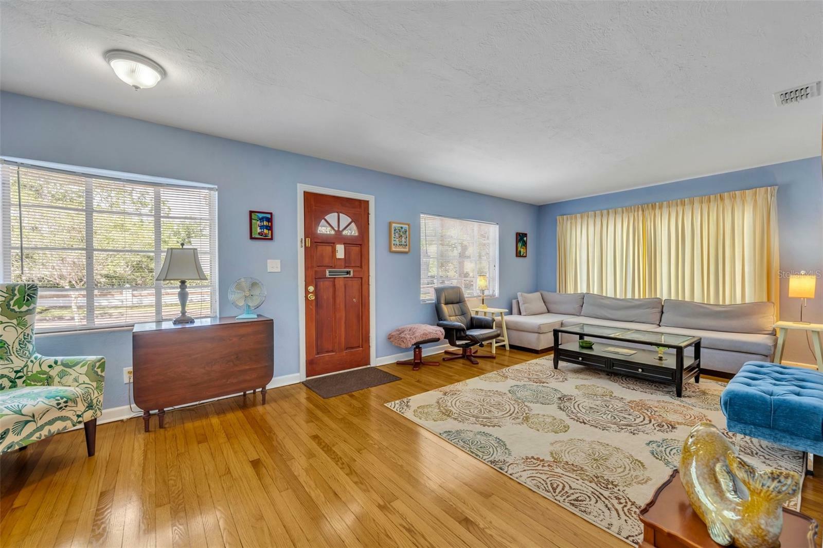 Property Photo: 1230 N Denning Drive FL 32789