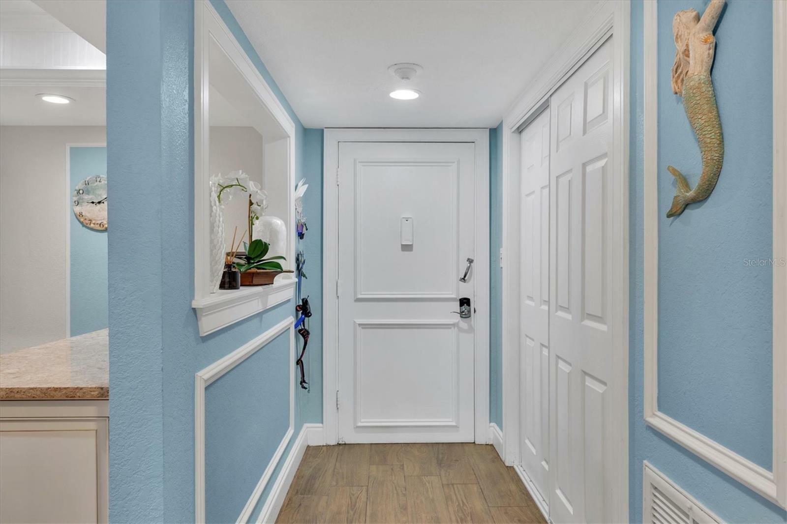 Property Photo: 2100 Benjamin Franklin Club 204 FL 34236