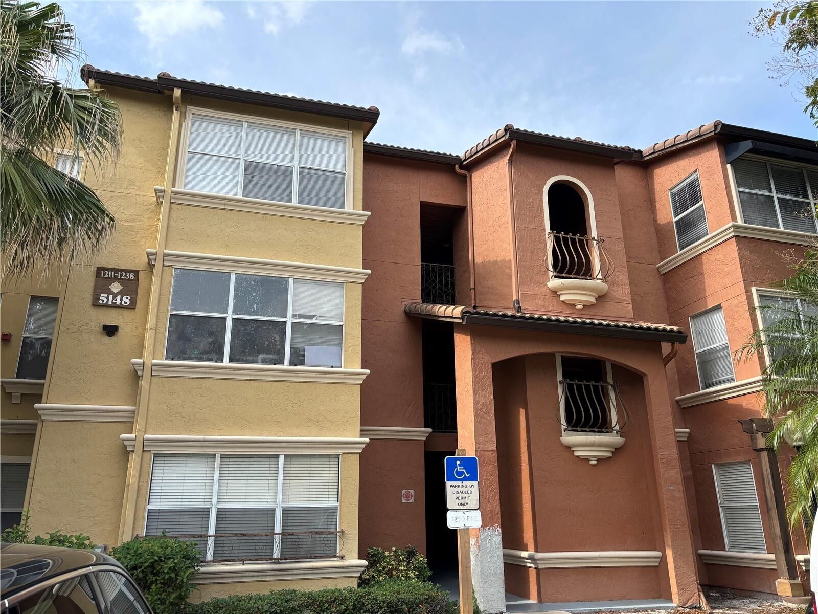 Property Photo: 5148 Conroy Road 1216 FL 32811