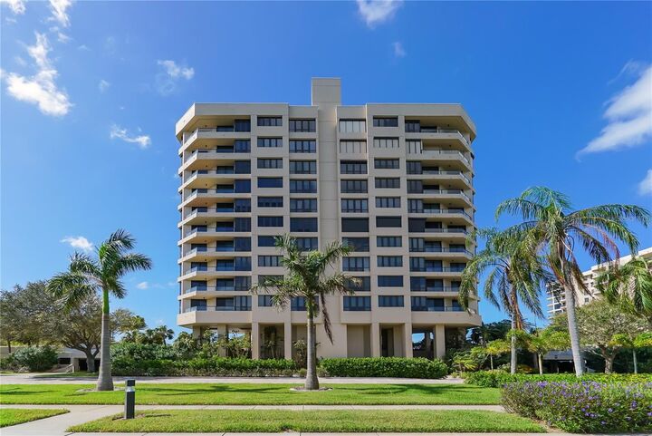 Property Photo: 1211 Gulf Of Mexico Drive 704 FL 34228