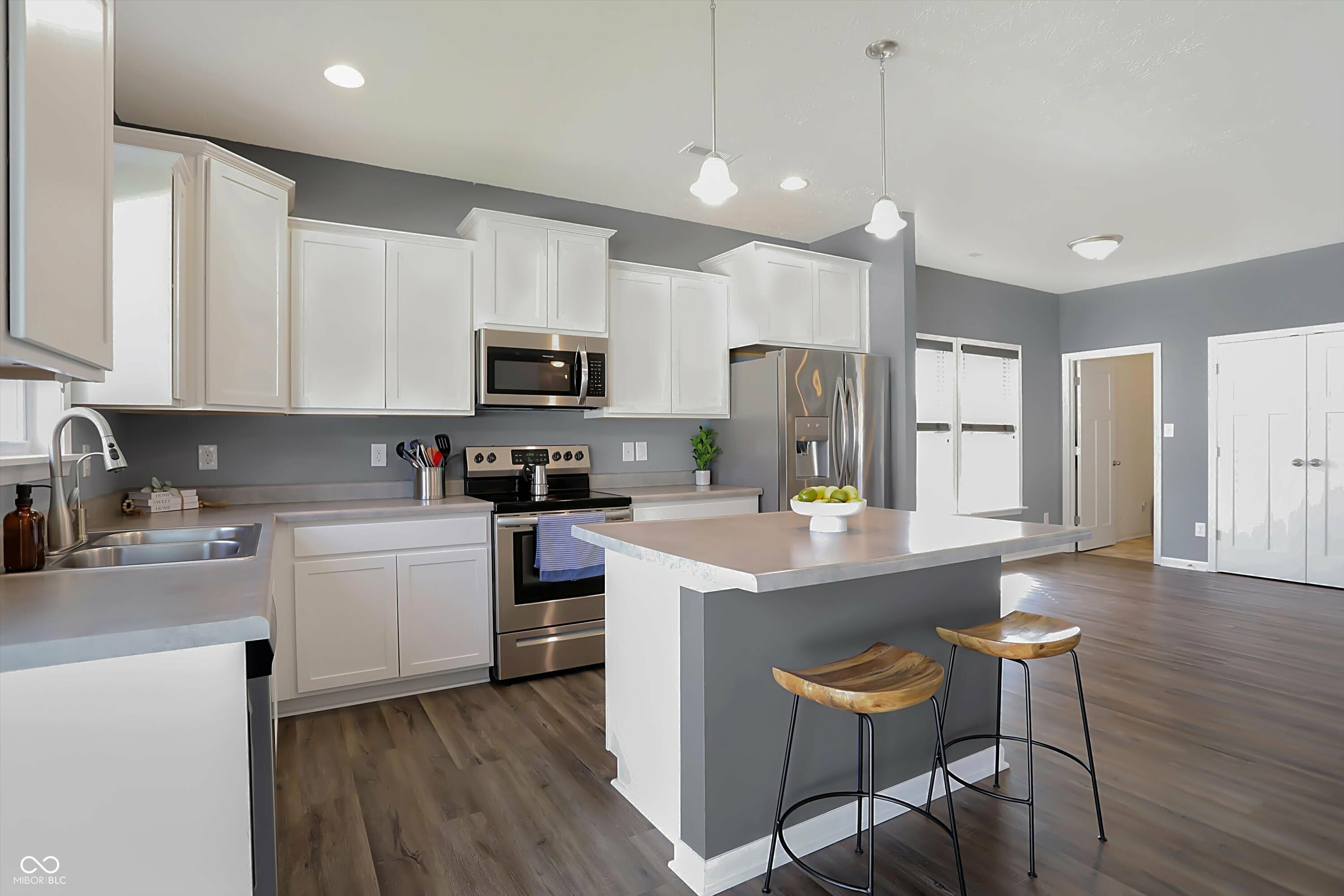 Property Photo: 1896 Woodland Parks Drive IN 47201