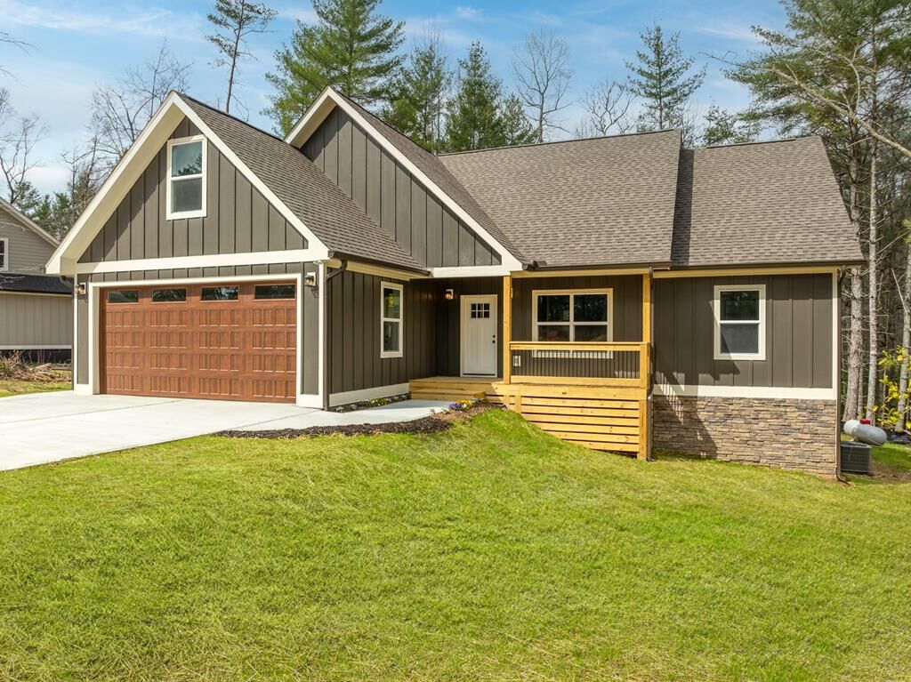 Property Photo:  381 Nathaniels Way  GA 30512 
