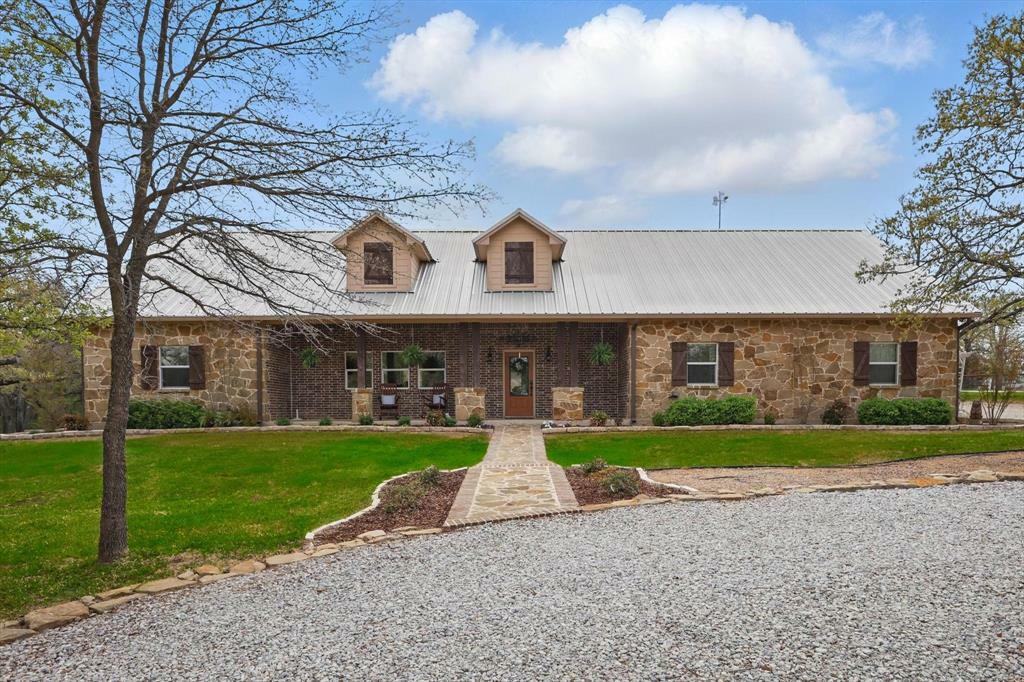 Property Photo:  1181 County Road 1111  TX 76234 