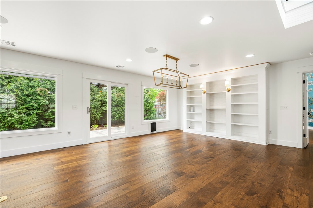Property Photo: 201 NW 7th Street AR 72712