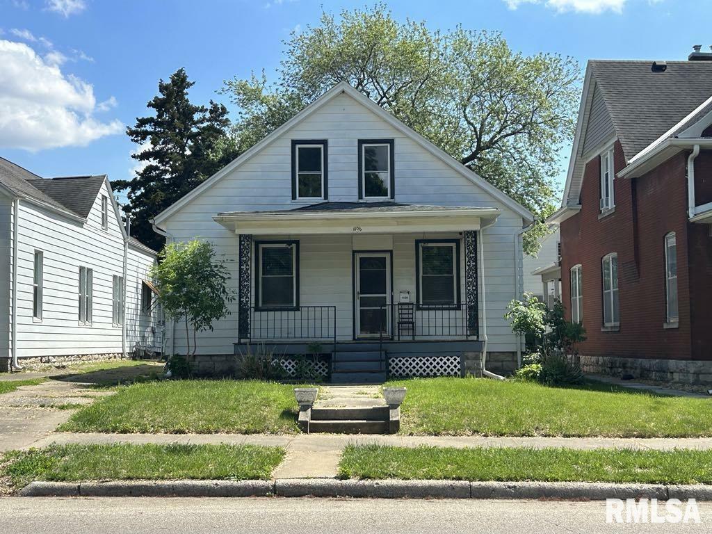 Property Photo: 1106 Jefferson Street IL 62301