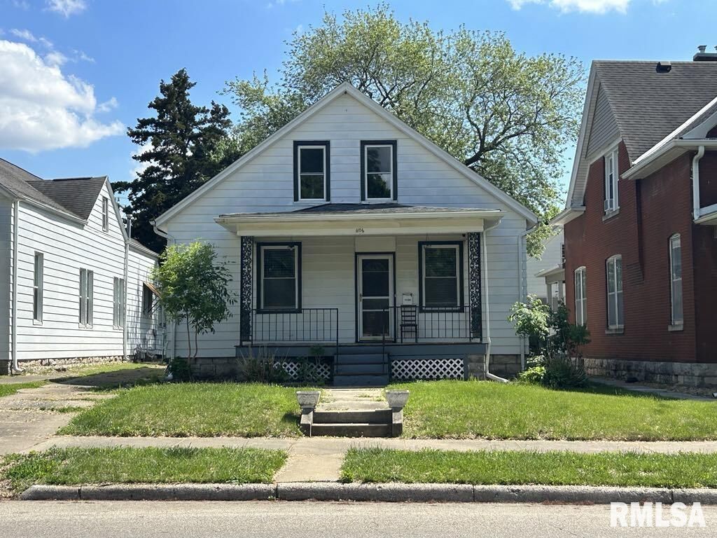 Property Photo:  1106 Jefferson Street  IL 62301 