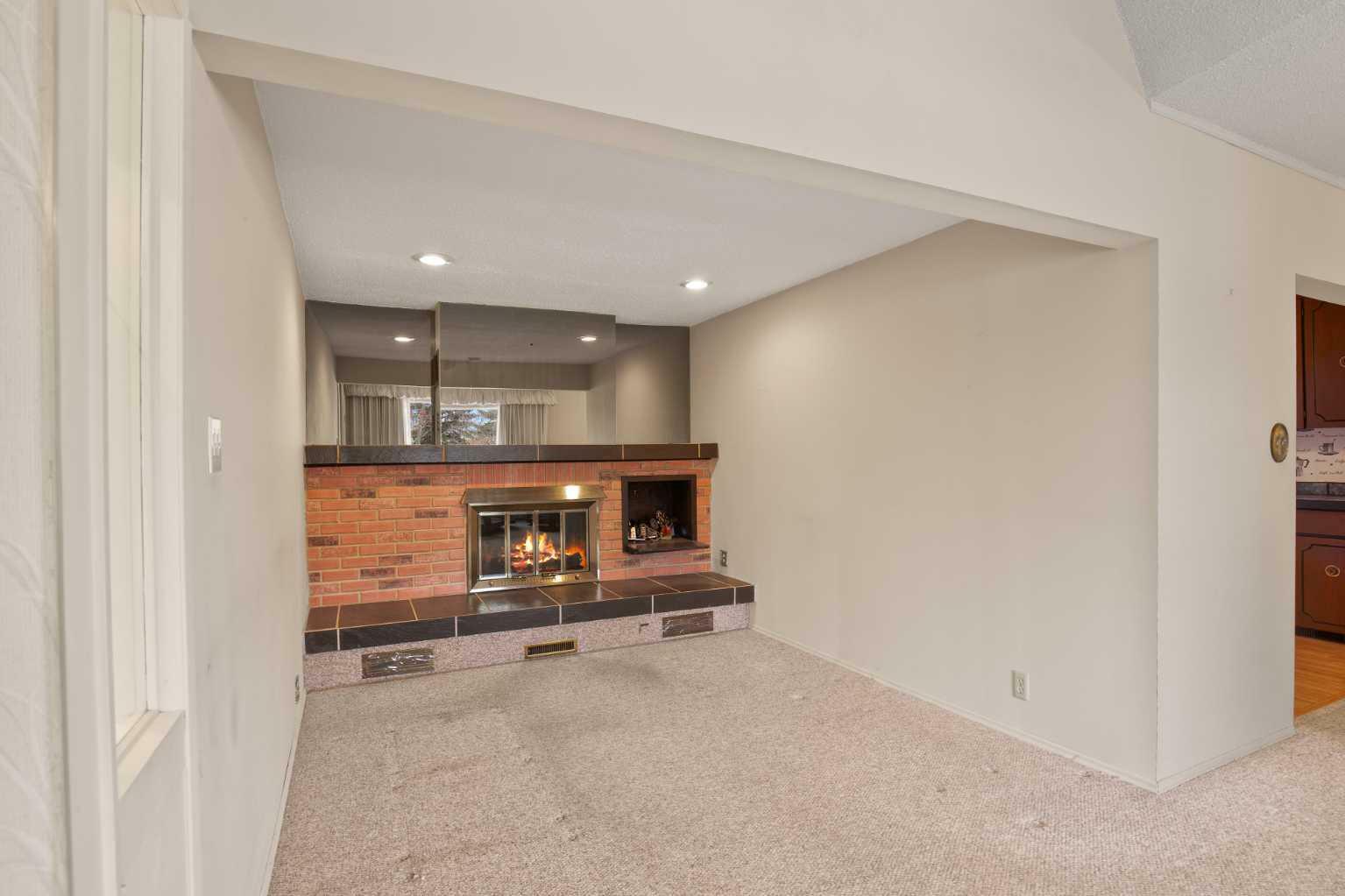 Property Photo: 6559 59 Avenue AB T4N 5R2