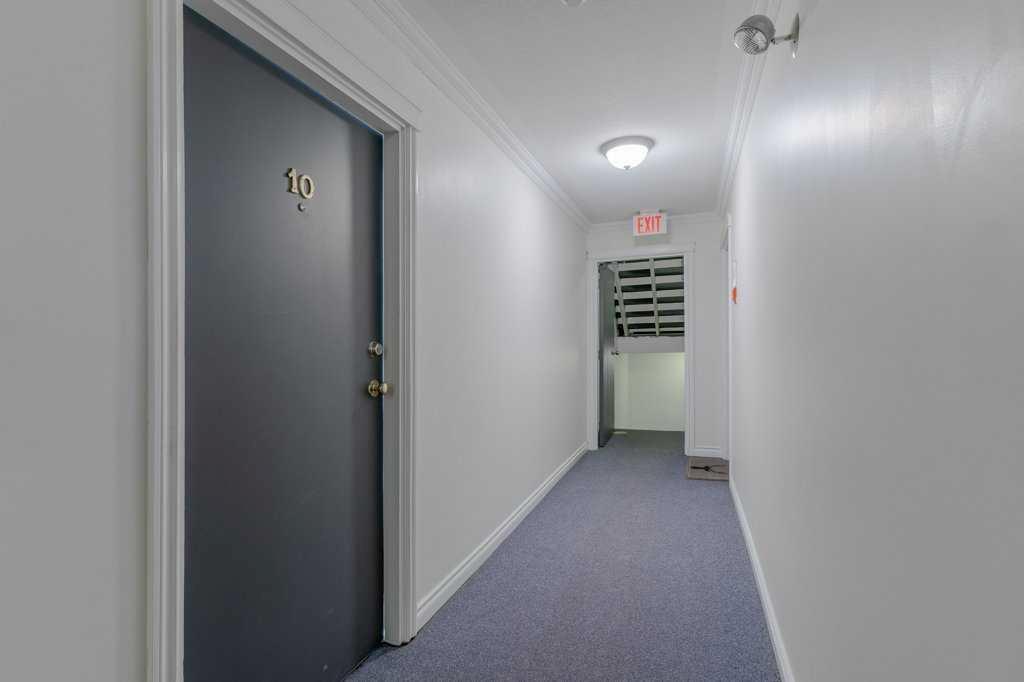 Property Photo: 210 25 Avenue SW 10 AB T2S 0L1